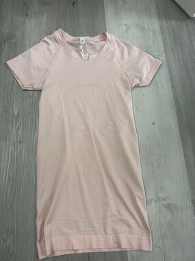 Lululemon Swiftly Tech Short Sleeve
